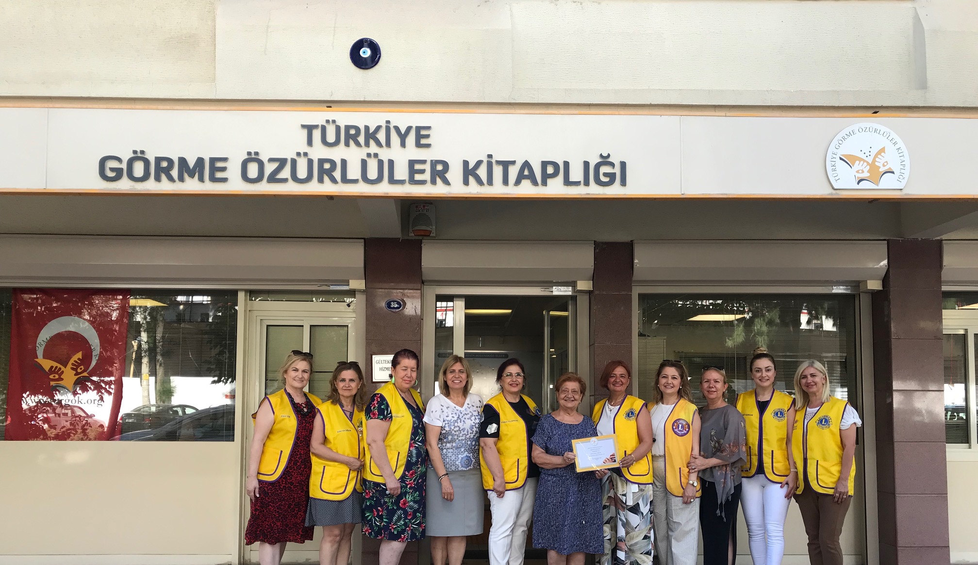 TÜRGÖK GÖRME ÖZÜRLÜLER KİTAPLIĞINA KİTAP BAĞIŞI