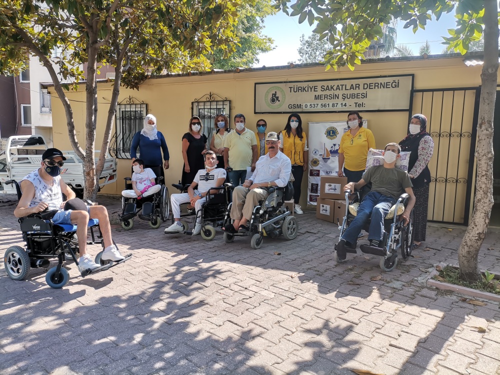 Sakatlar Derneğine Gıda Yardımı