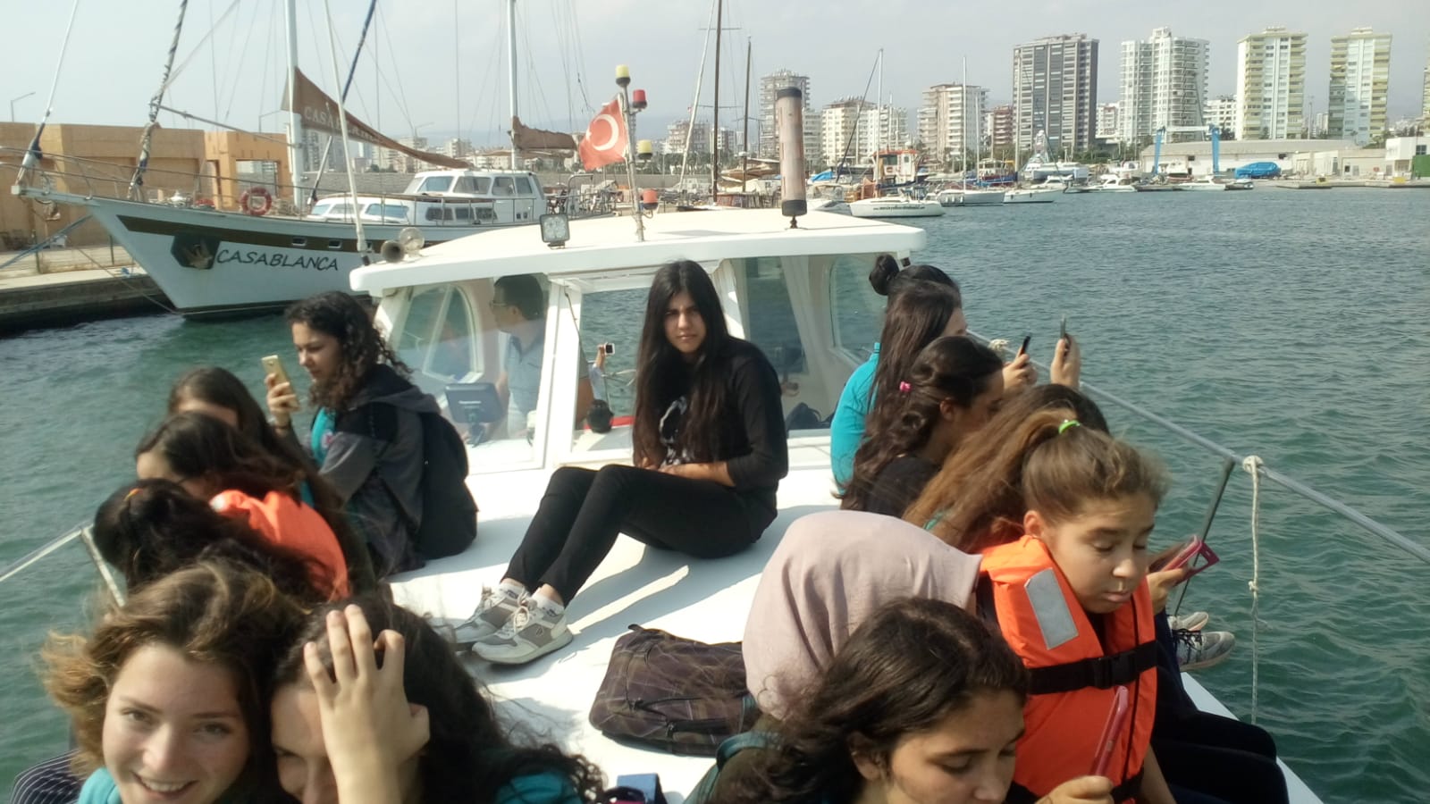 GÜLNAR ORTAOKULU BAŞARILI ÖĞRENCİLERE MERSİN MÜZE ZİYARETLERİ MARİNA VE ŞEHİR TURU