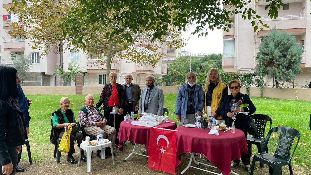 KÖY ENSTİTÜSÜ ÖĞRETMENLERİMİZLE ÖĞRETMENLER GÜNÜ KUTLAMASI