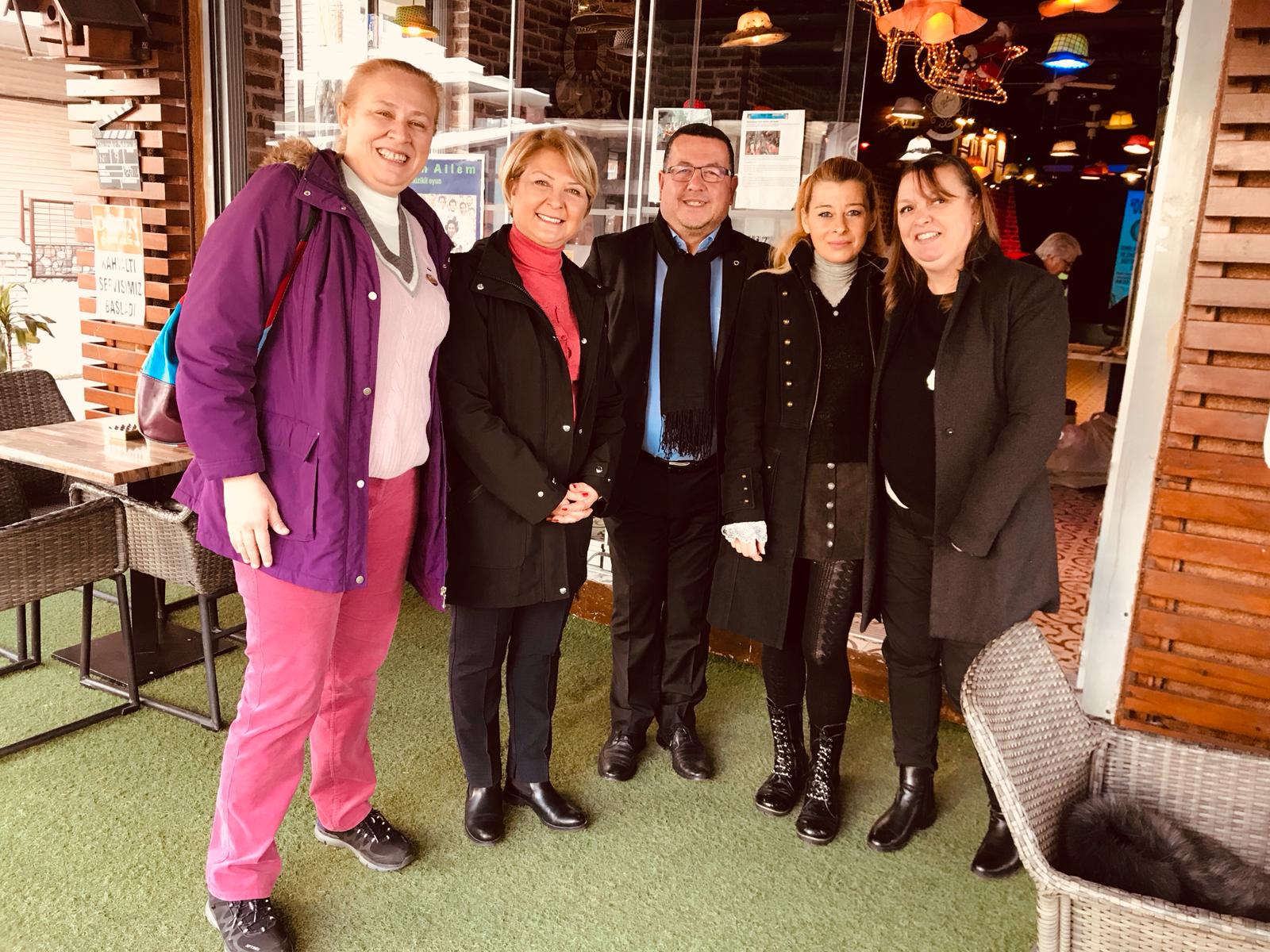 DOSTEV DOWN\'S SENDROMLU GENÇLERE YILBAŞİ SÜRPRIZI  