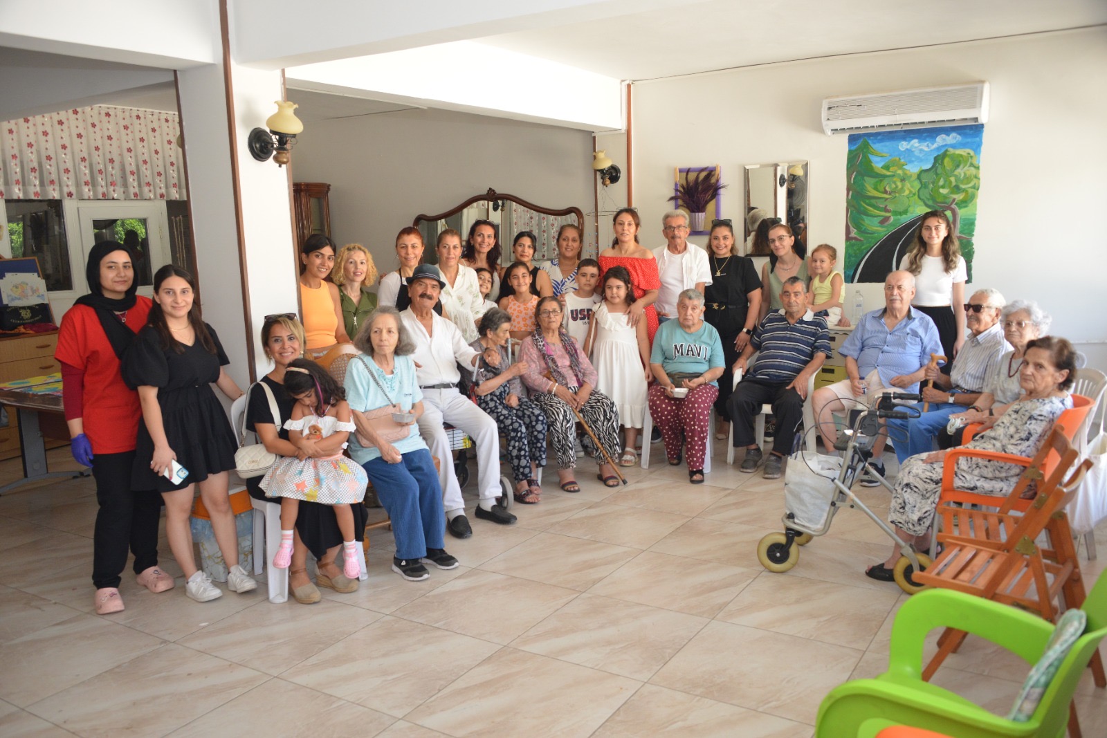 Yaşlılar Yurdunda Aşure ve Etkinlik Günü (Drama ve Ebru Sanatı )