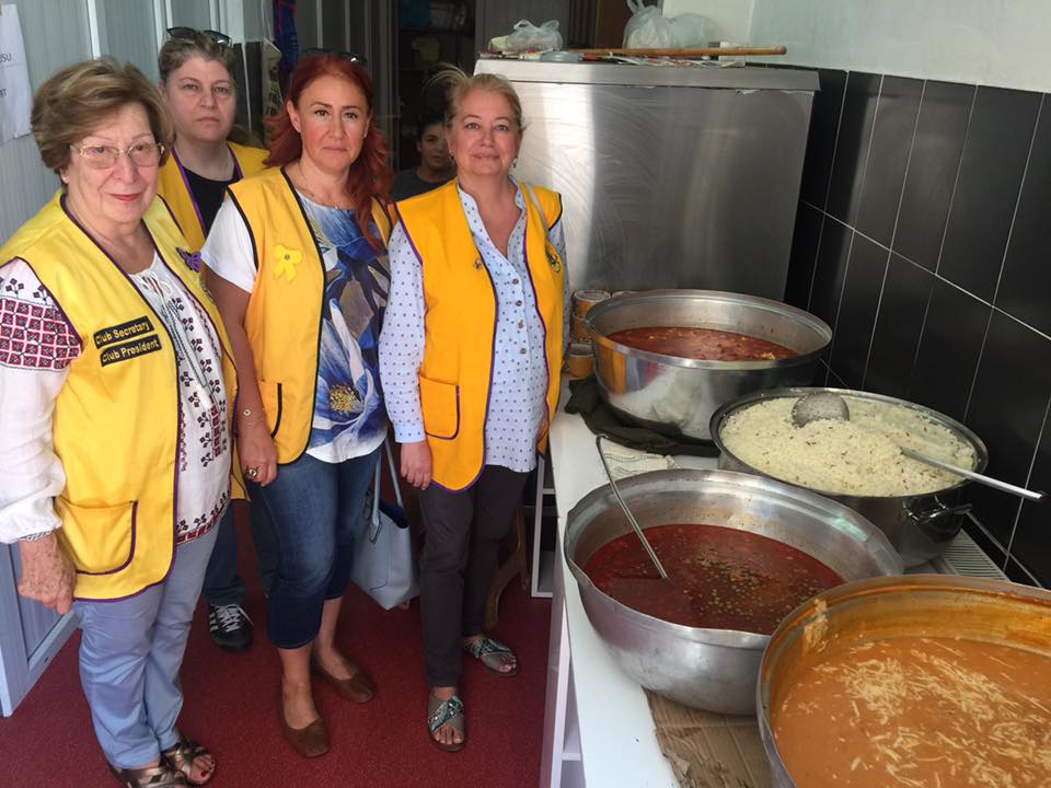 İFTARLIK YEMEK DAĞITIMI