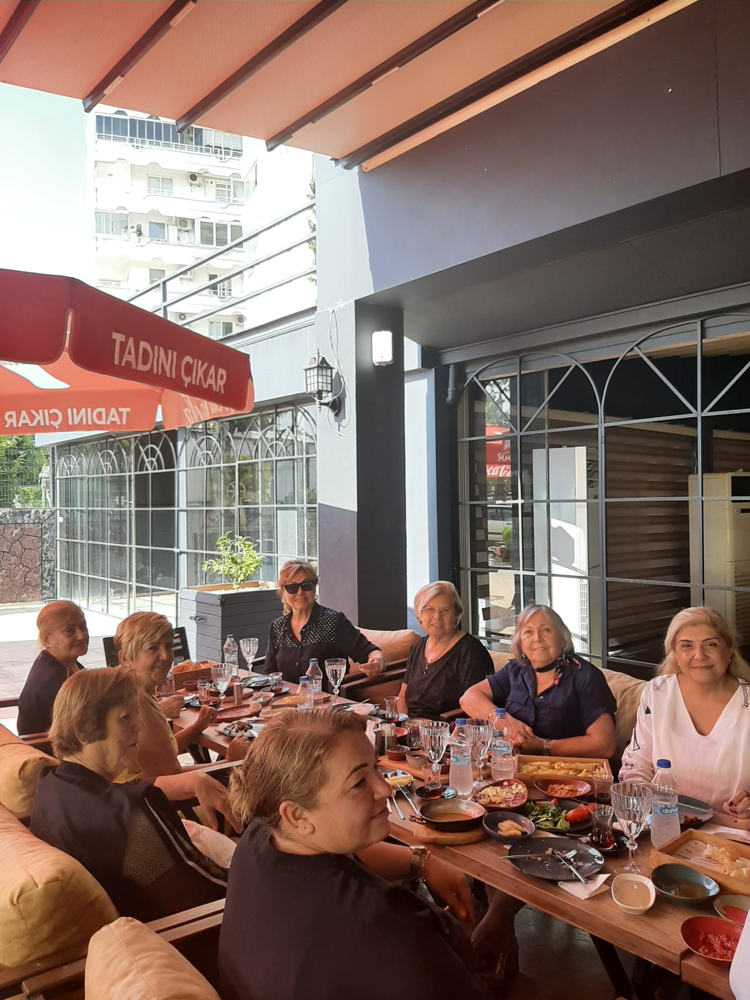 ÖĞRENCİ BURSU SAĞLAMAK AMAÇLI KAHVALTI ORGANİZASYONU 