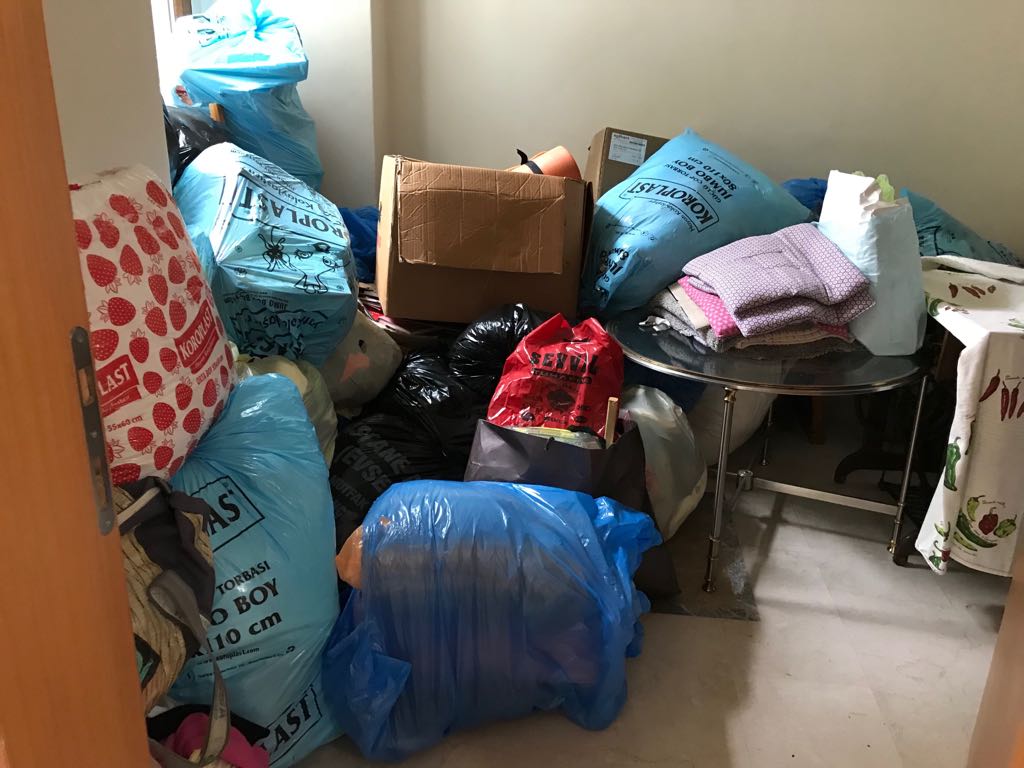 Yaşlılar yurduna kiyafet