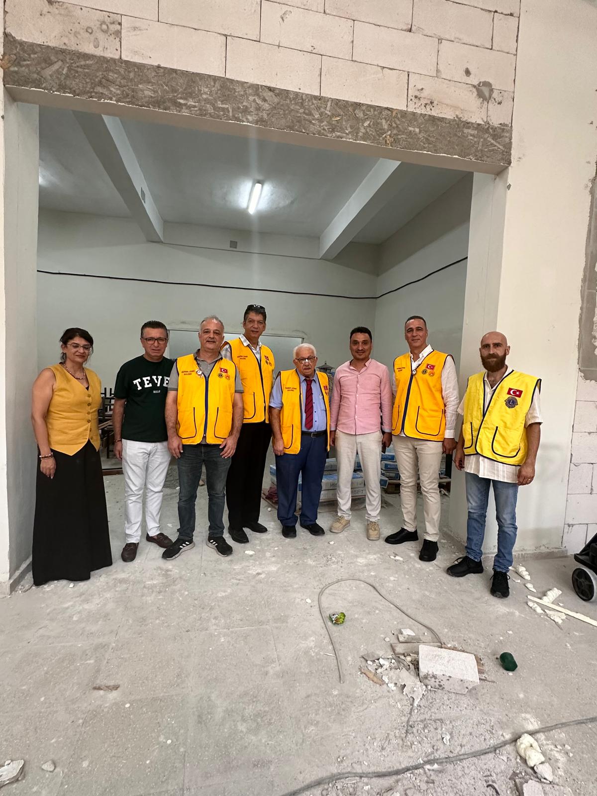 Adana Mesleki ve Teknik Anadolu Lisesi Mutfağı Tadilat Çalışmaları İçin 80.000 Tl Değerinde Zemin döşeme ,fayans v.b malzeme bağışı