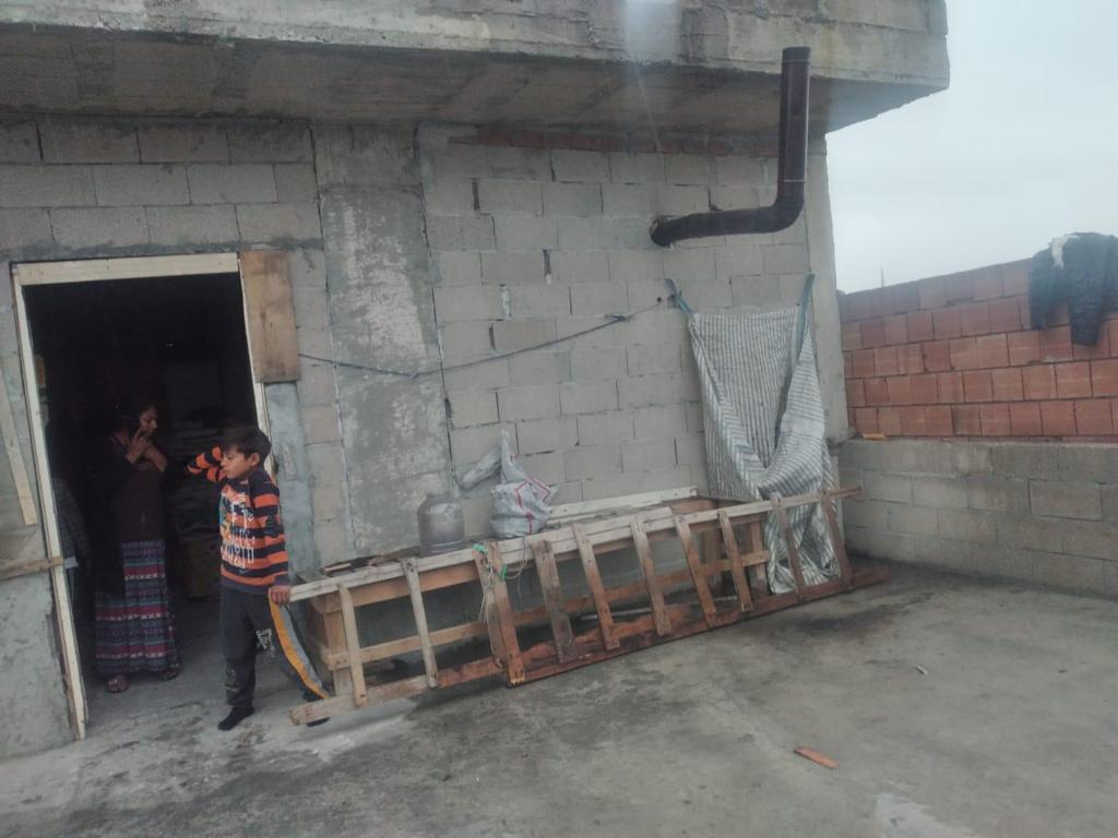 Muhtaç Yaşlı kadına eşya desteği