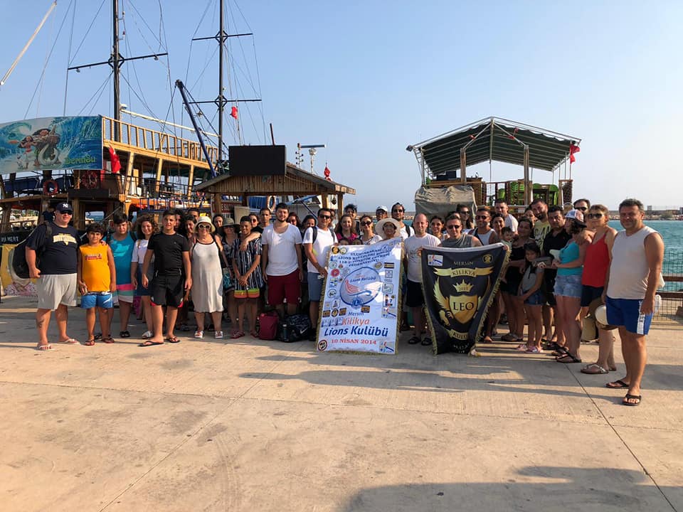 Kanserli çocuklara fon yaratmak adına yat gezisi