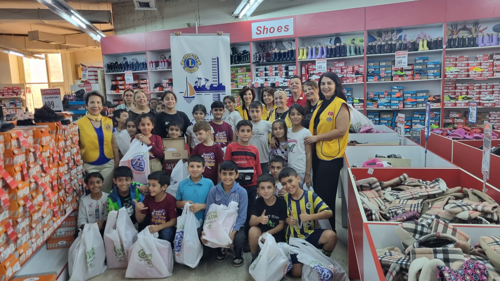 ÖĞRENCİ GİYDİRME