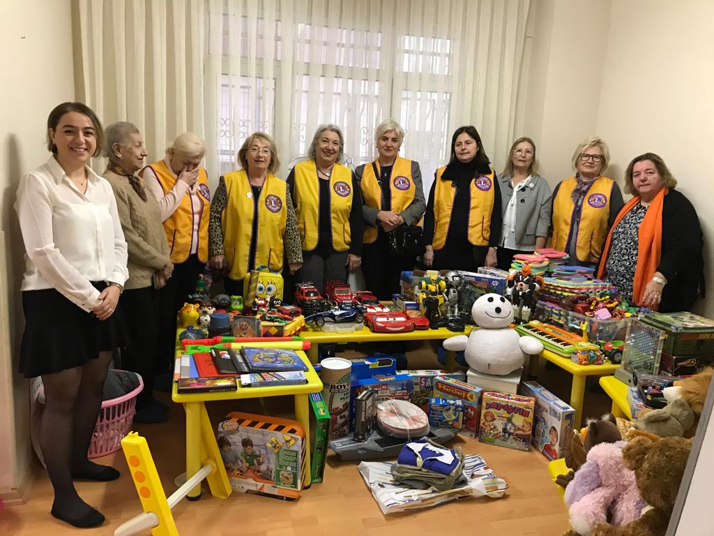 ASLANCIK ÇOCUK GÜNDÜZ BAKIMEVİ\'NE YAPILAN YARDIMLAR