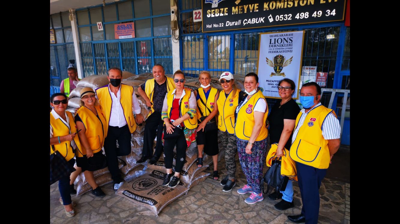 Aydıncık İlçesi Orman yangınından etkilenen ailelere malzeme ve gıda yardımı