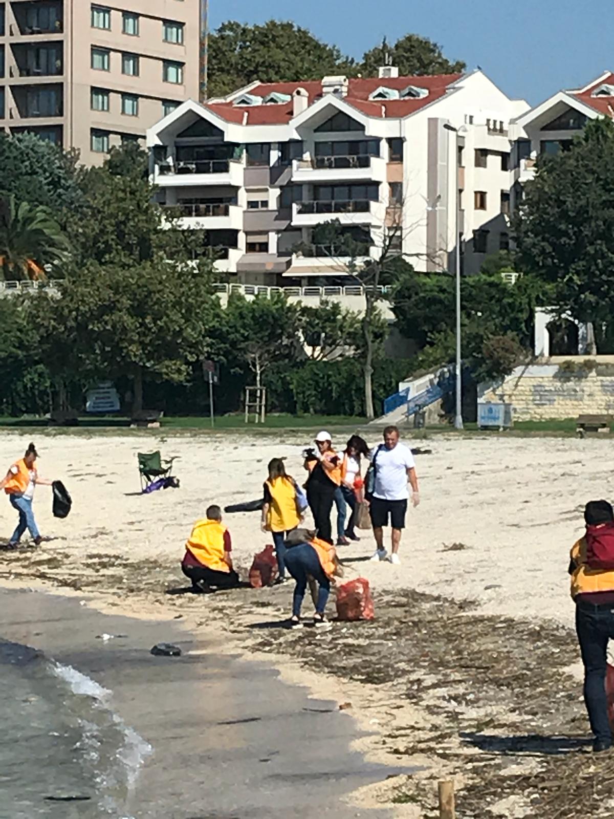 Dünyayı Temiz Tutma Gunü/Yesilyurt-Florya Sahili temizligi